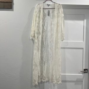 Honey & t Lace Kimono/Cardigan